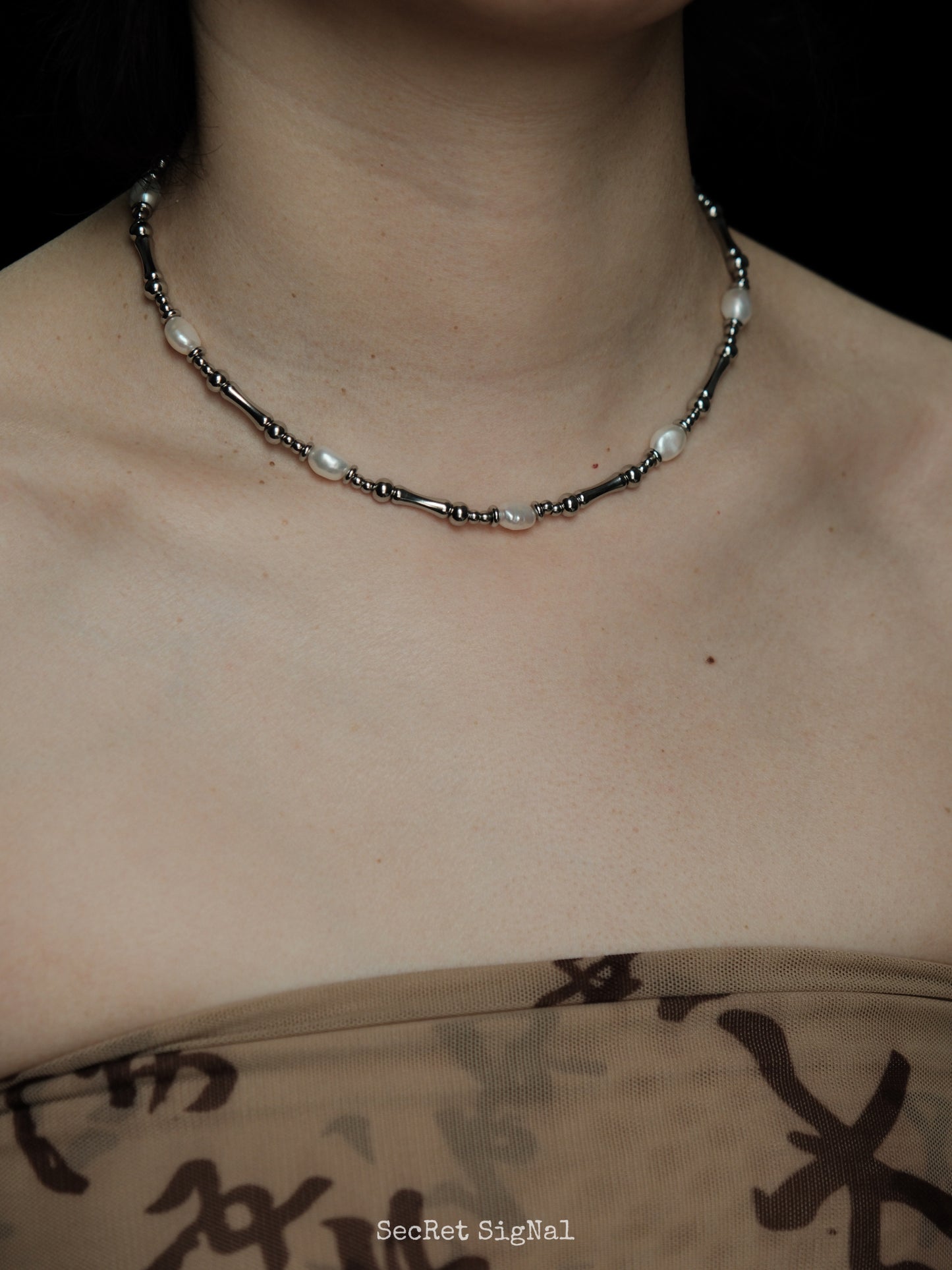 Elegant Titanium Steel & Freshwater Pearl Necklace