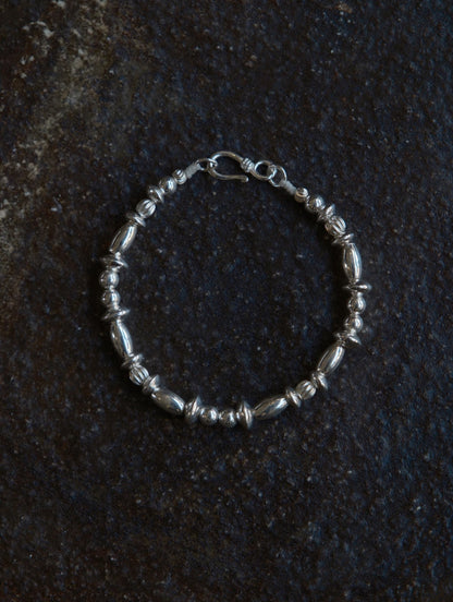 Retro Silver Bead Bracelet
